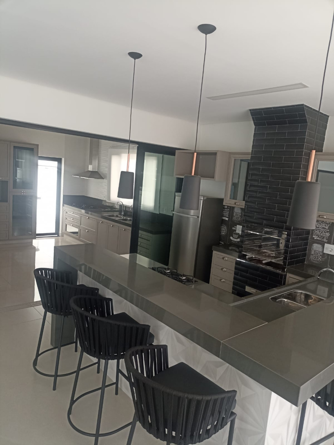 Foto do imóvel: Vendo Linda Casa no Condomínio Morro Azul 2 - Luxo e Conforto!