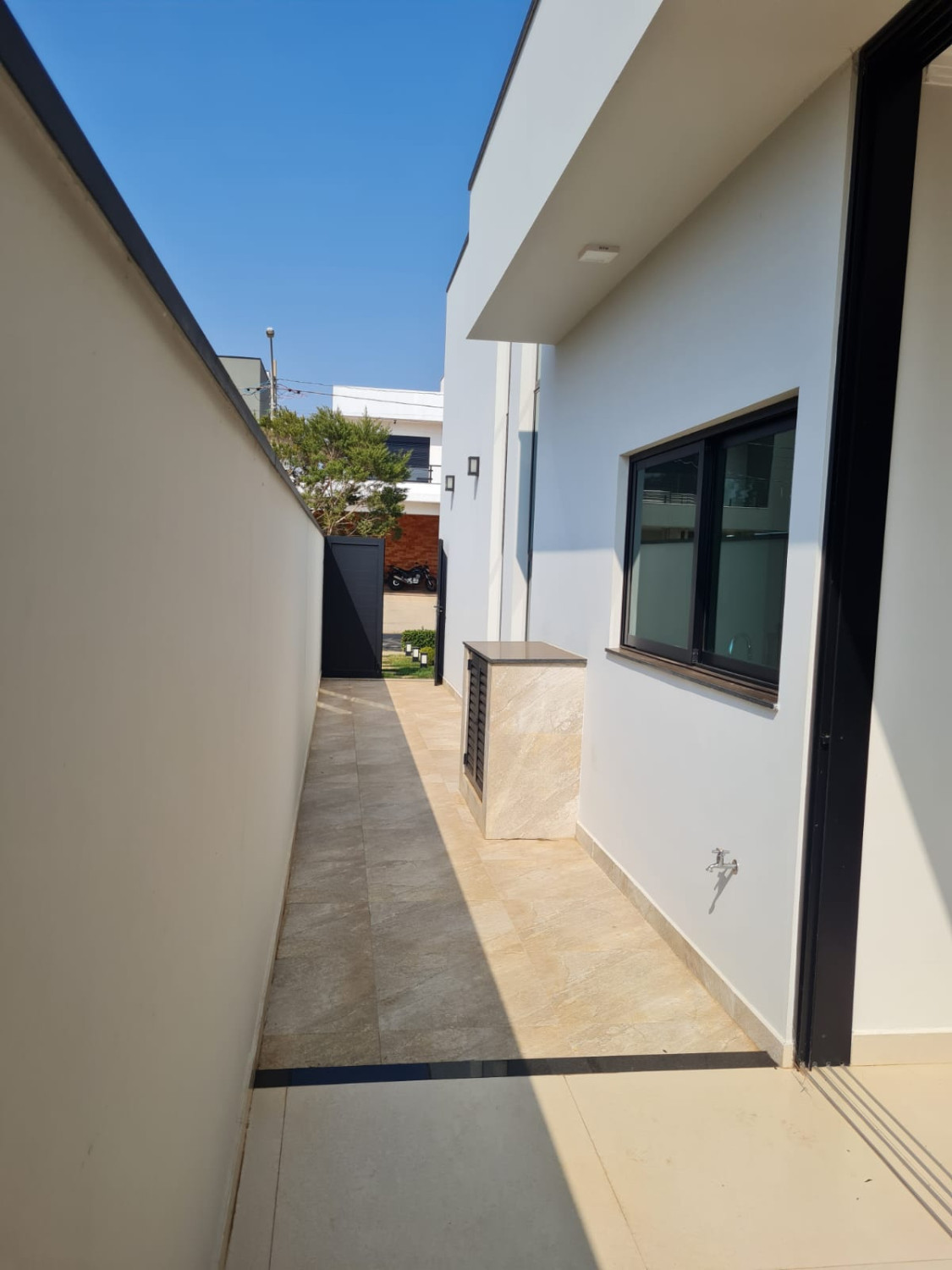 Foto do imóvel: Linda Casa Térrea à Venda - Condomínio Macaubeiras